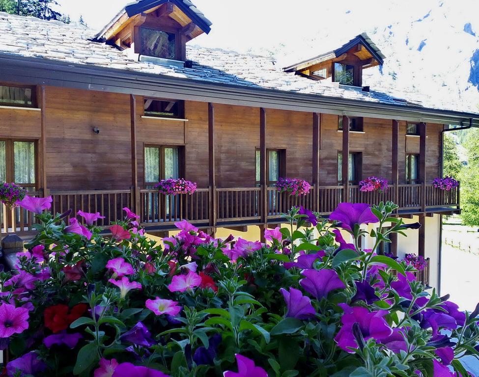 Hotel Boton D'Or & Wellness A La Thuile Dış mekan fotoğraf