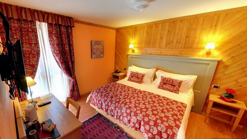 Hotel Boton D'Or & Wellness A La Thuile Dış mekan fotoğraf